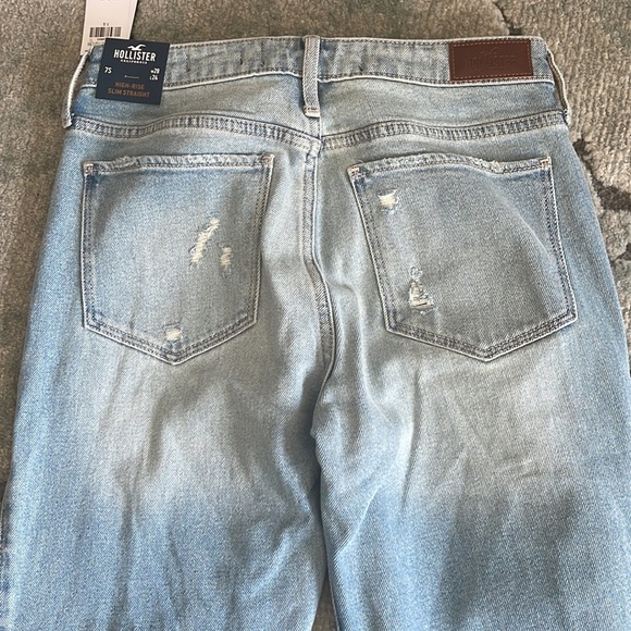 Hollister High Rise Slim Straight Jeans - Picture 4 of 7